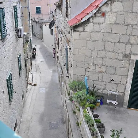 Stagnja Gostinjska kuća 4*