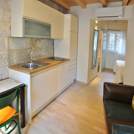 Stagnja 4*