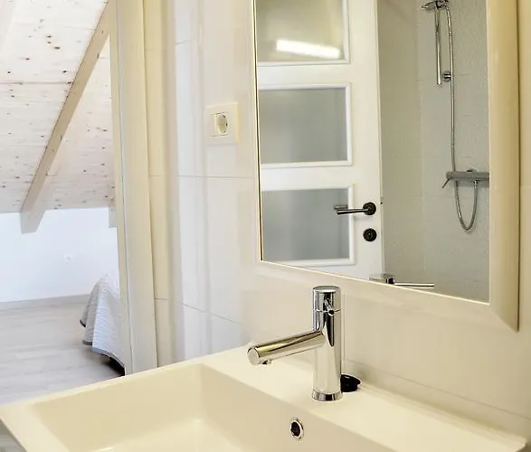 Stagnja ゲストハウス 4*